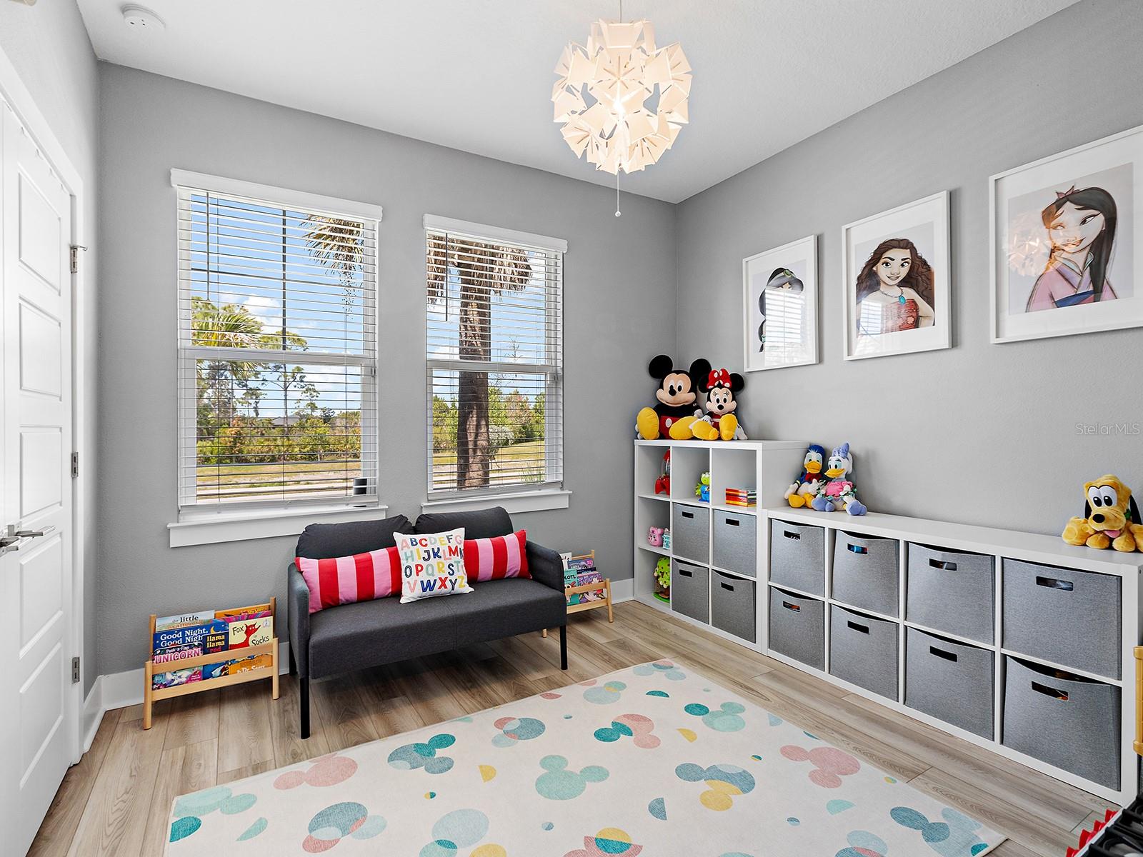 Image 25 of 56 For 192 Daylily Boulevard