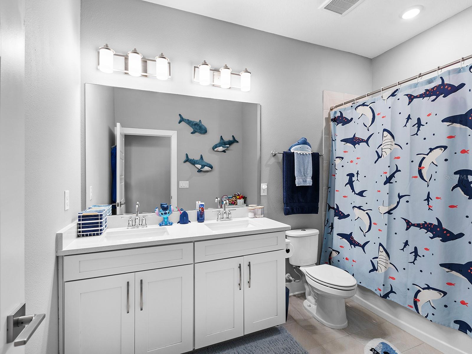 Image 27 of 56 For 192 Daylily Boulevard