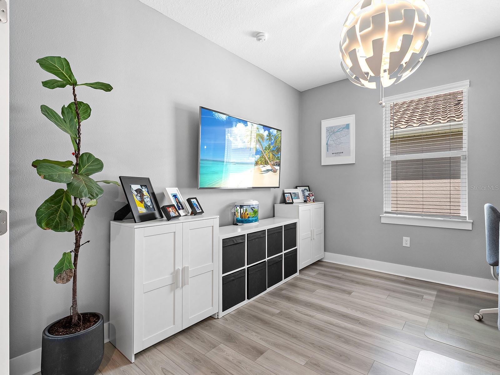 Image 29 of 56 For 192 Daylily Boulevard