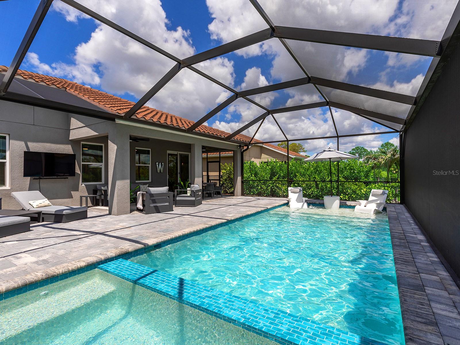 Image 33 of 56 For 192 Daylily Boulevard