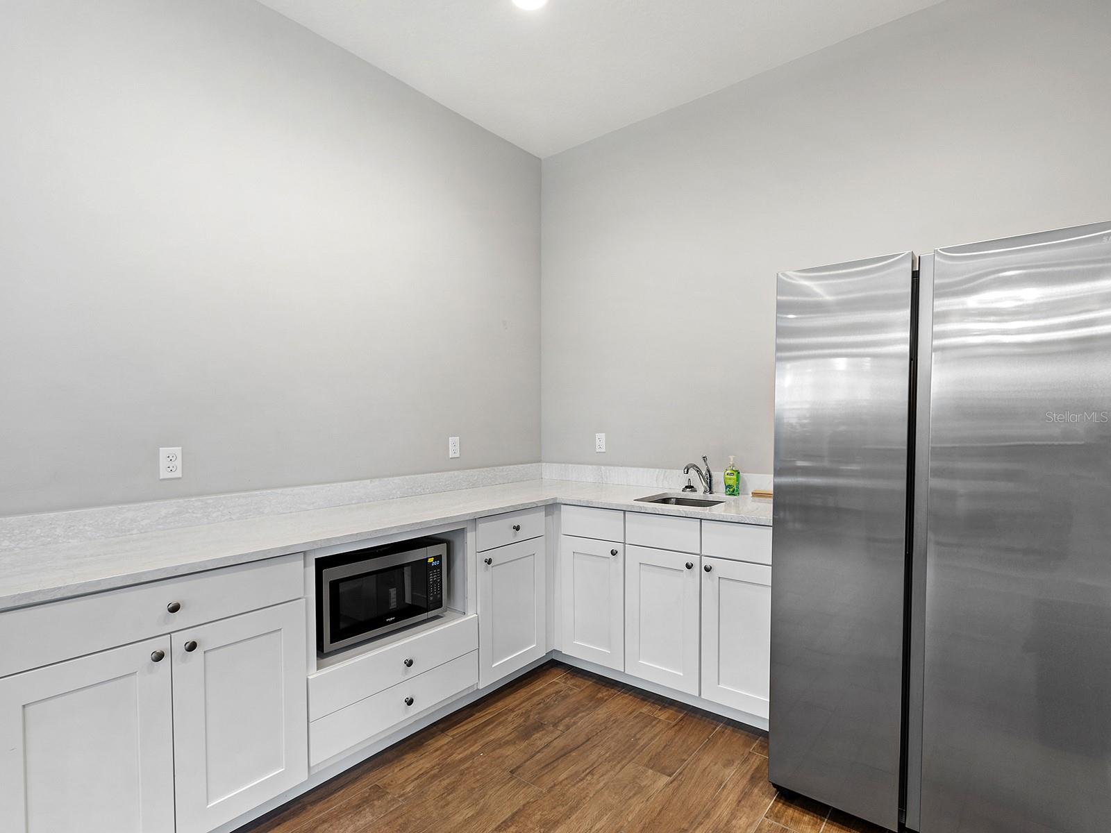 Image 52 of 56 For 192 Daylily Boulevard