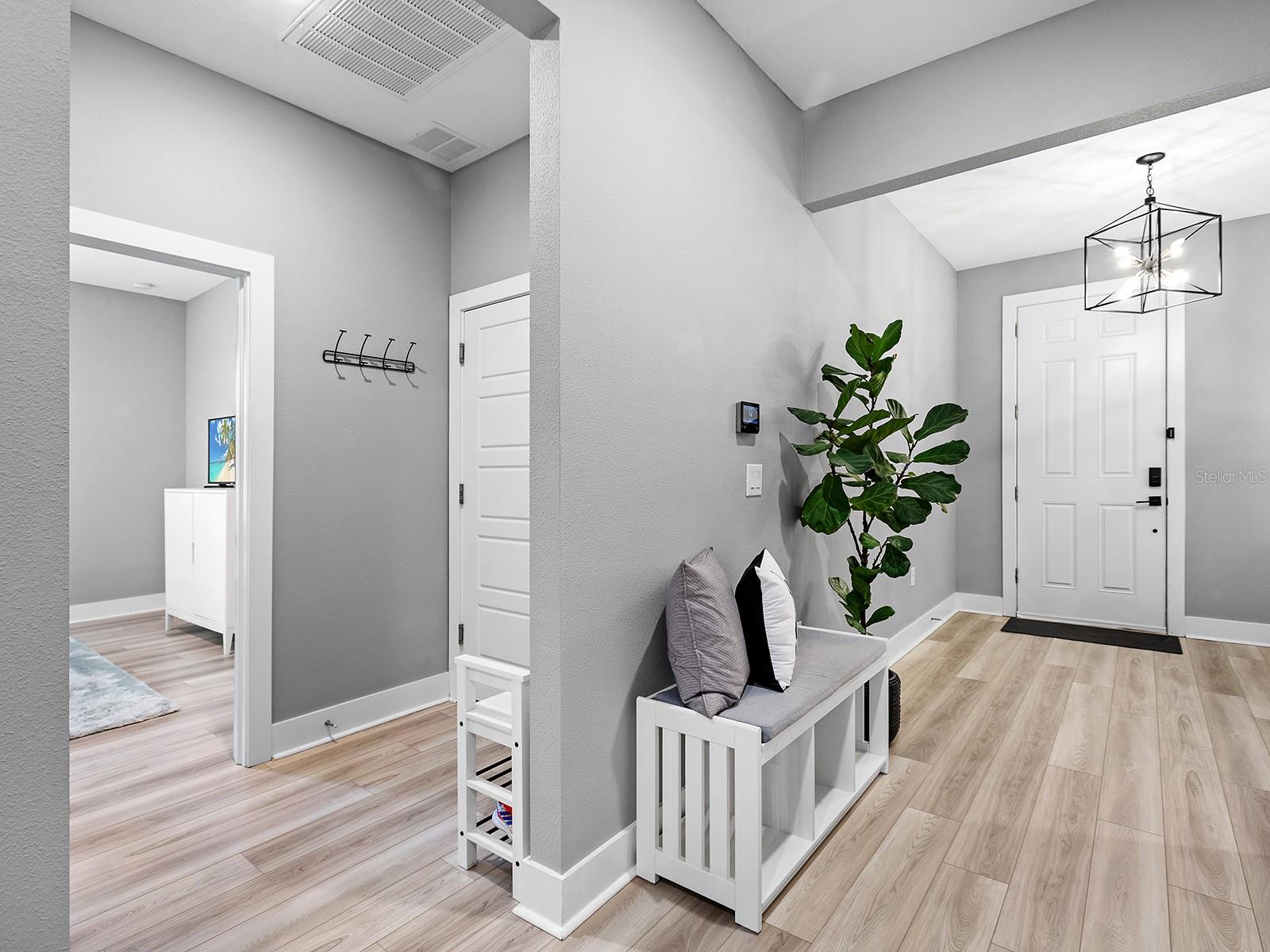 Image 9 of 56 For 192 Daylily Boulevard