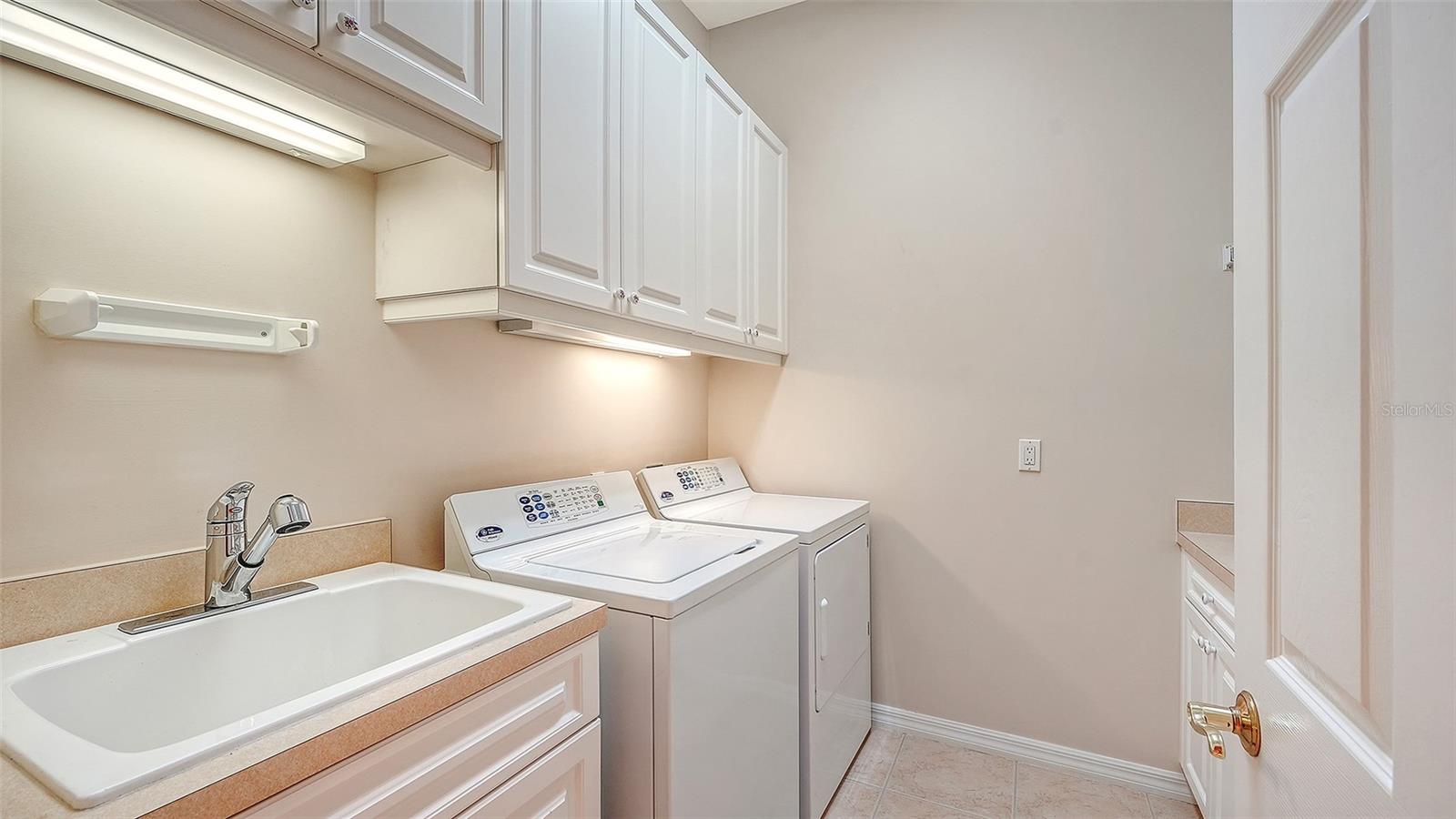 Image 47 of 62 For 1338 Tuscany Boulevard