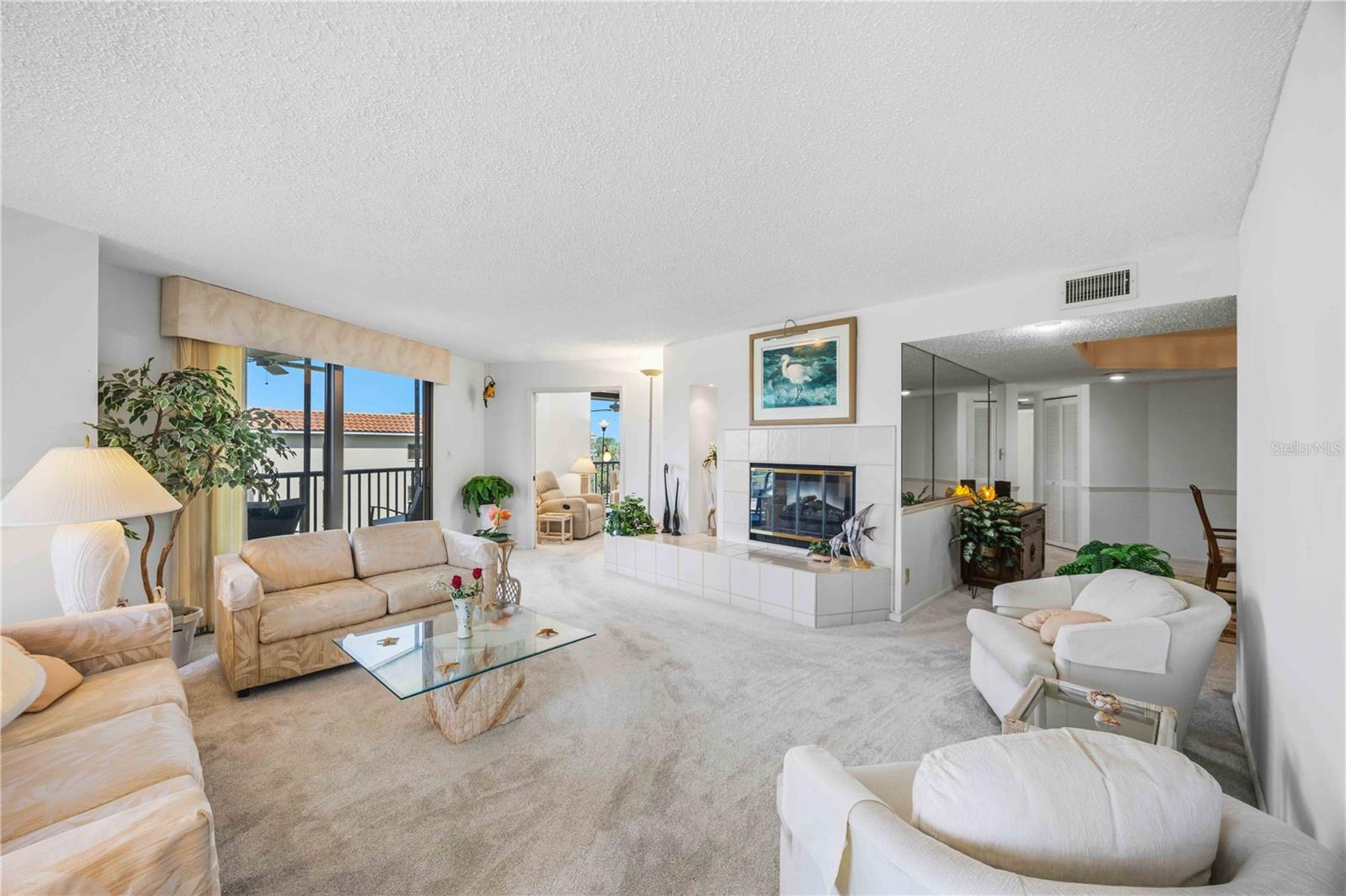 Image 11 of 64 For 25188 Marion Avenue D308