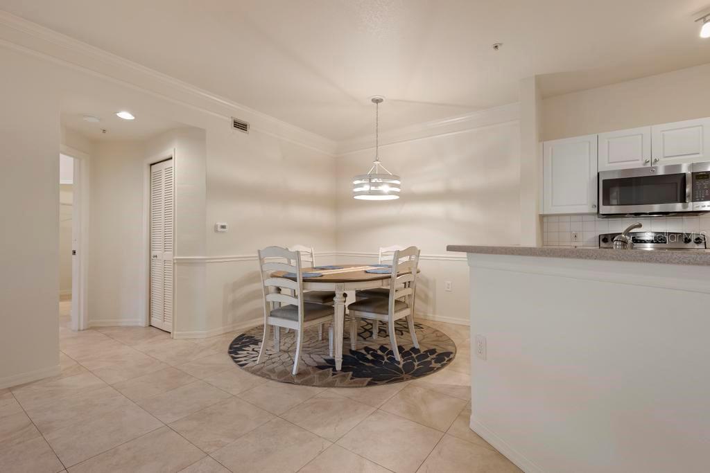 Image 11 of 44 For 5180 Northridge Road 103