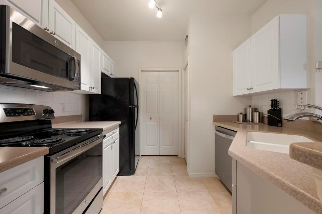 Image 16 of 44 For 5180 Northridge Road 103
