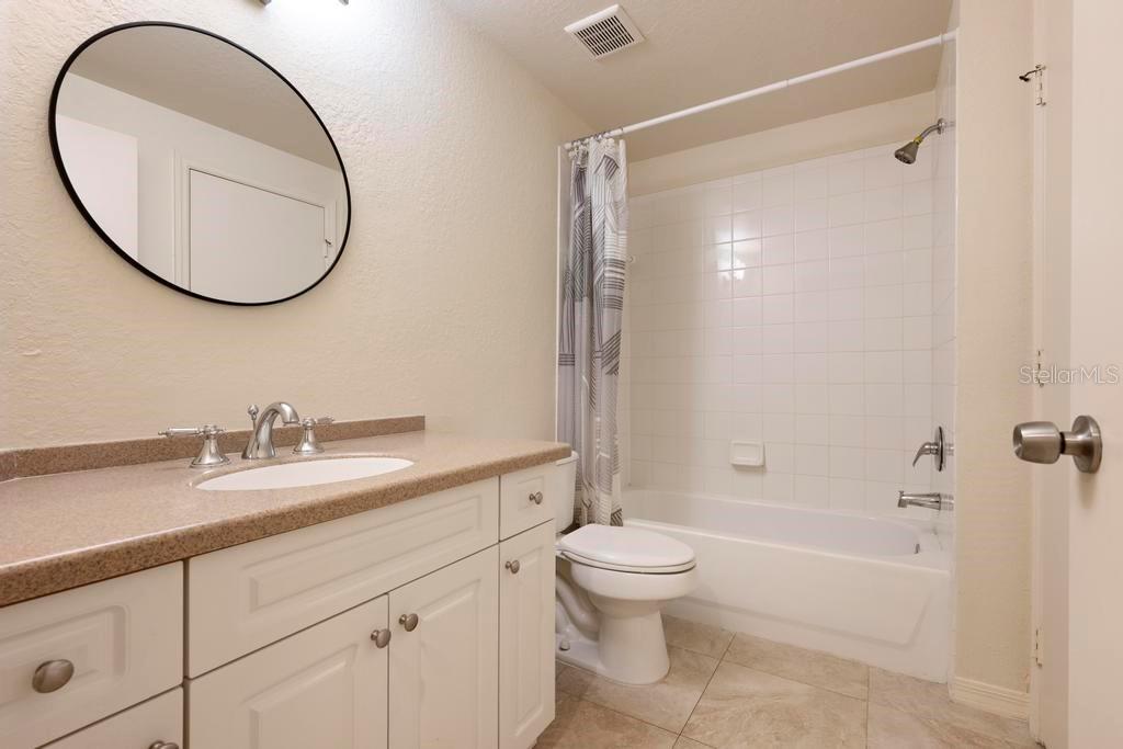 Image 26 of 44 For 5180 Northridge Road 103