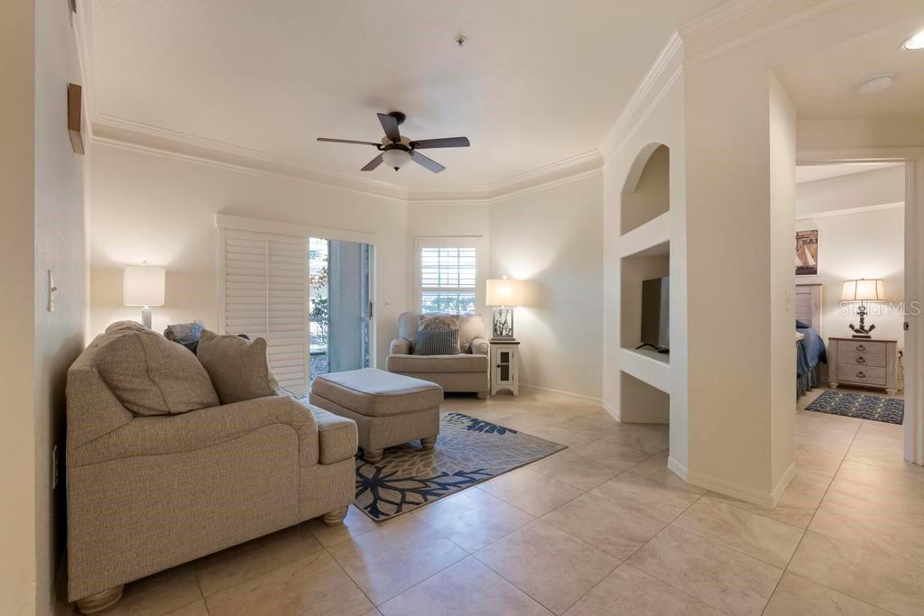 Image 6 of 44 For 5180 Northridge Road 103