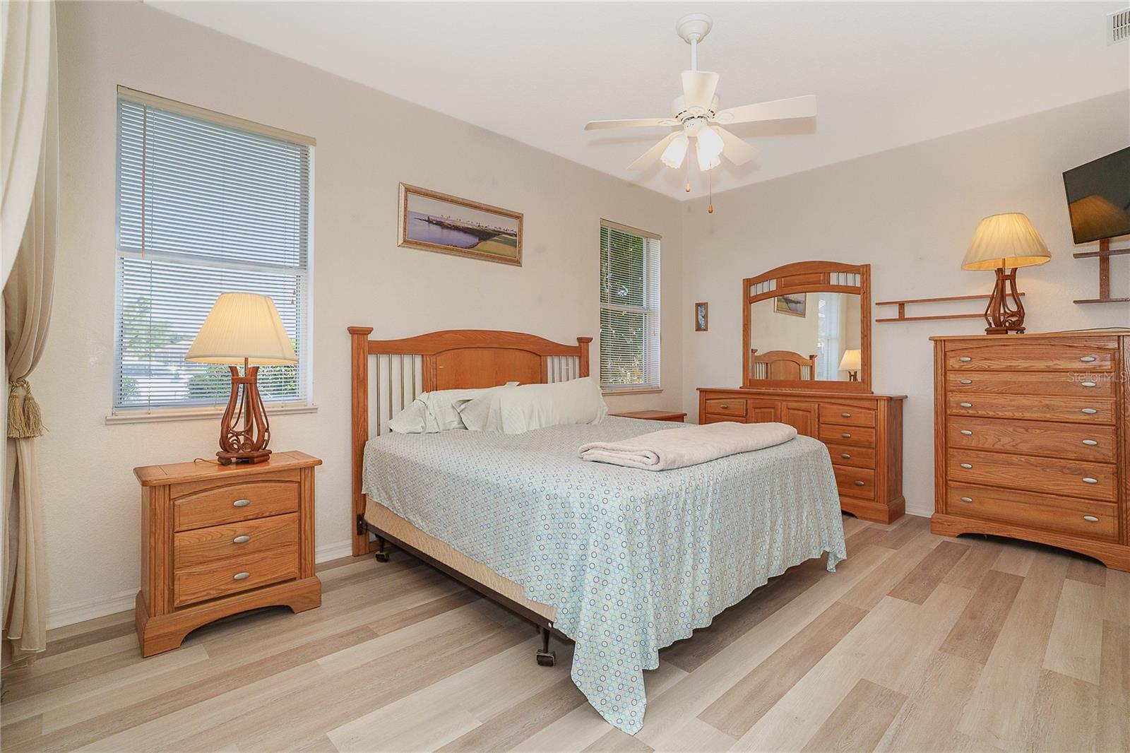 Image 20 of 45 For 8390 Parkside Drive