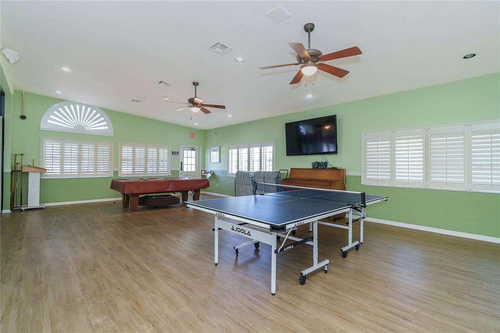 Image 33 of 45 For 8390 Parkside Drive
