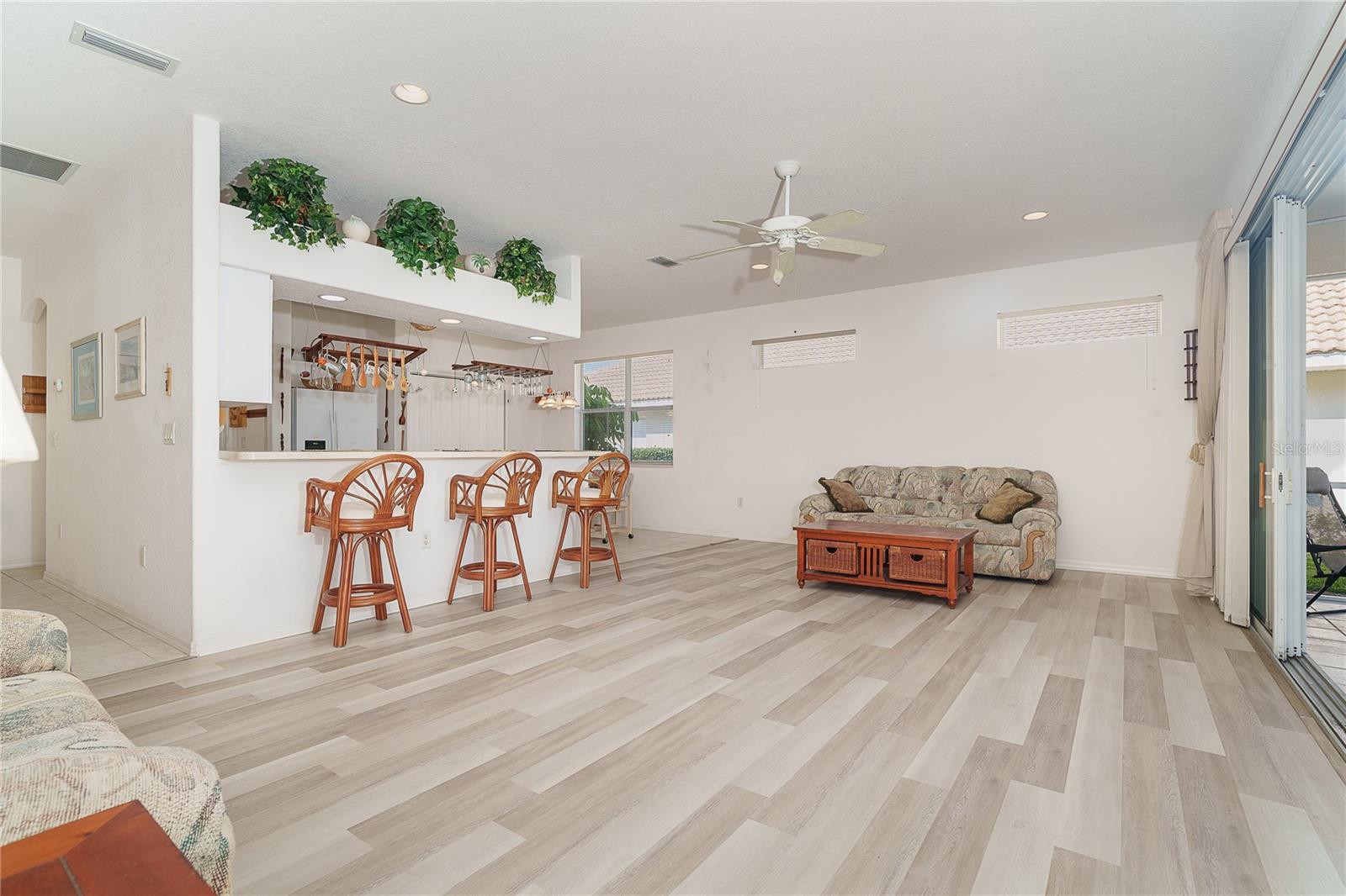 Image 6 of 45 For 8390 Parkside Drive