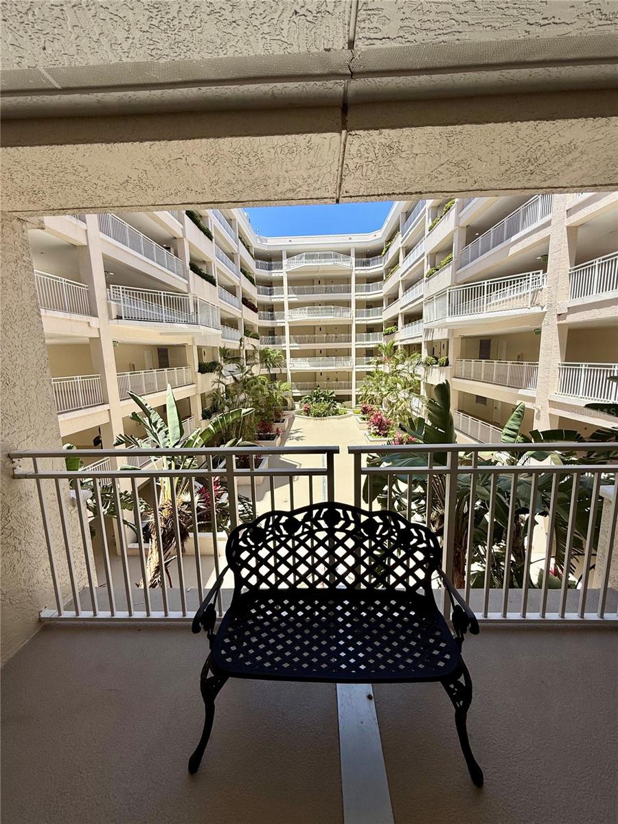 Image 10 of 31 For 3730 Cadbury Circle 528