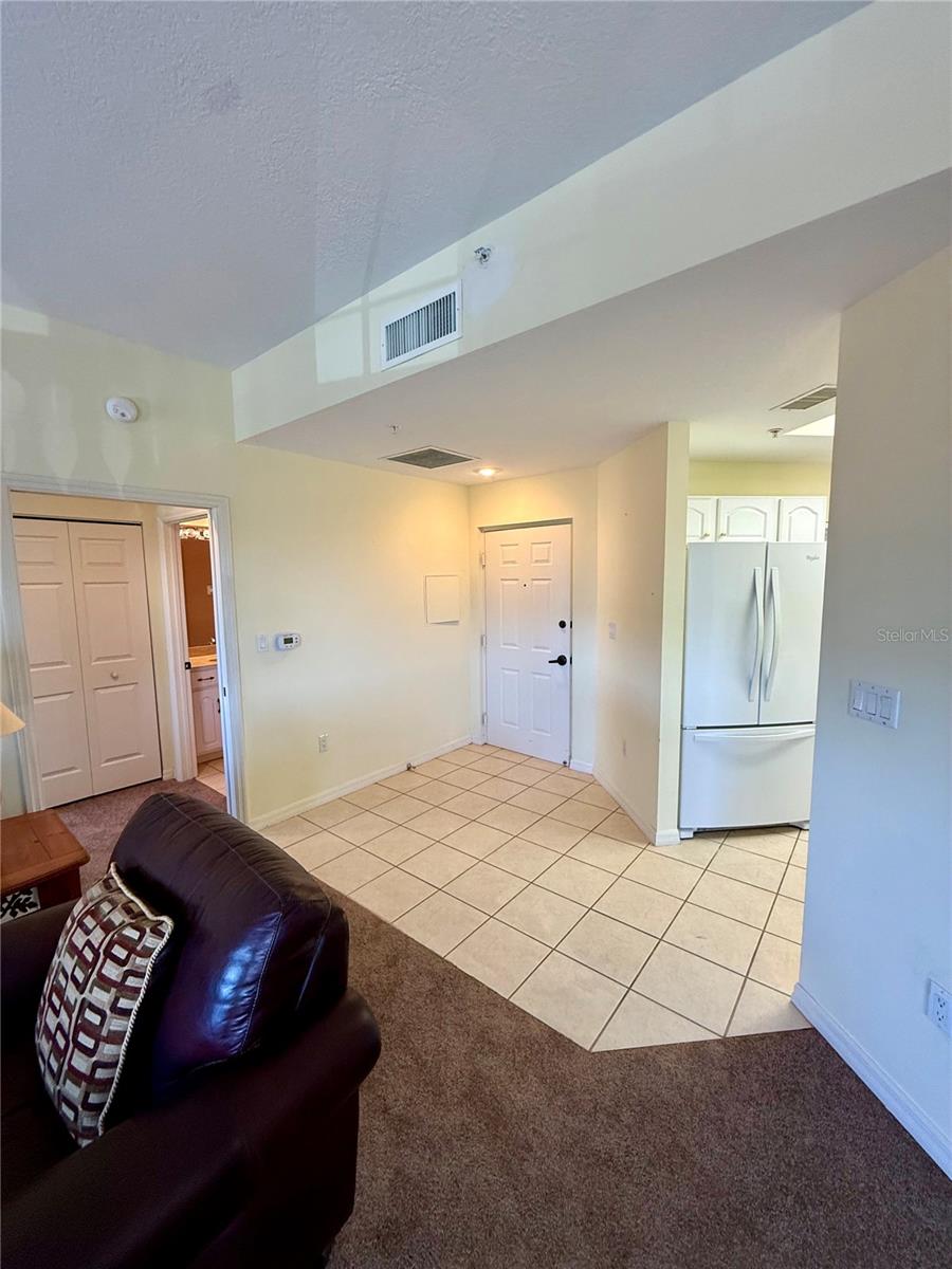 Image 19 of 31 For 3730 Cadbury Circle 528