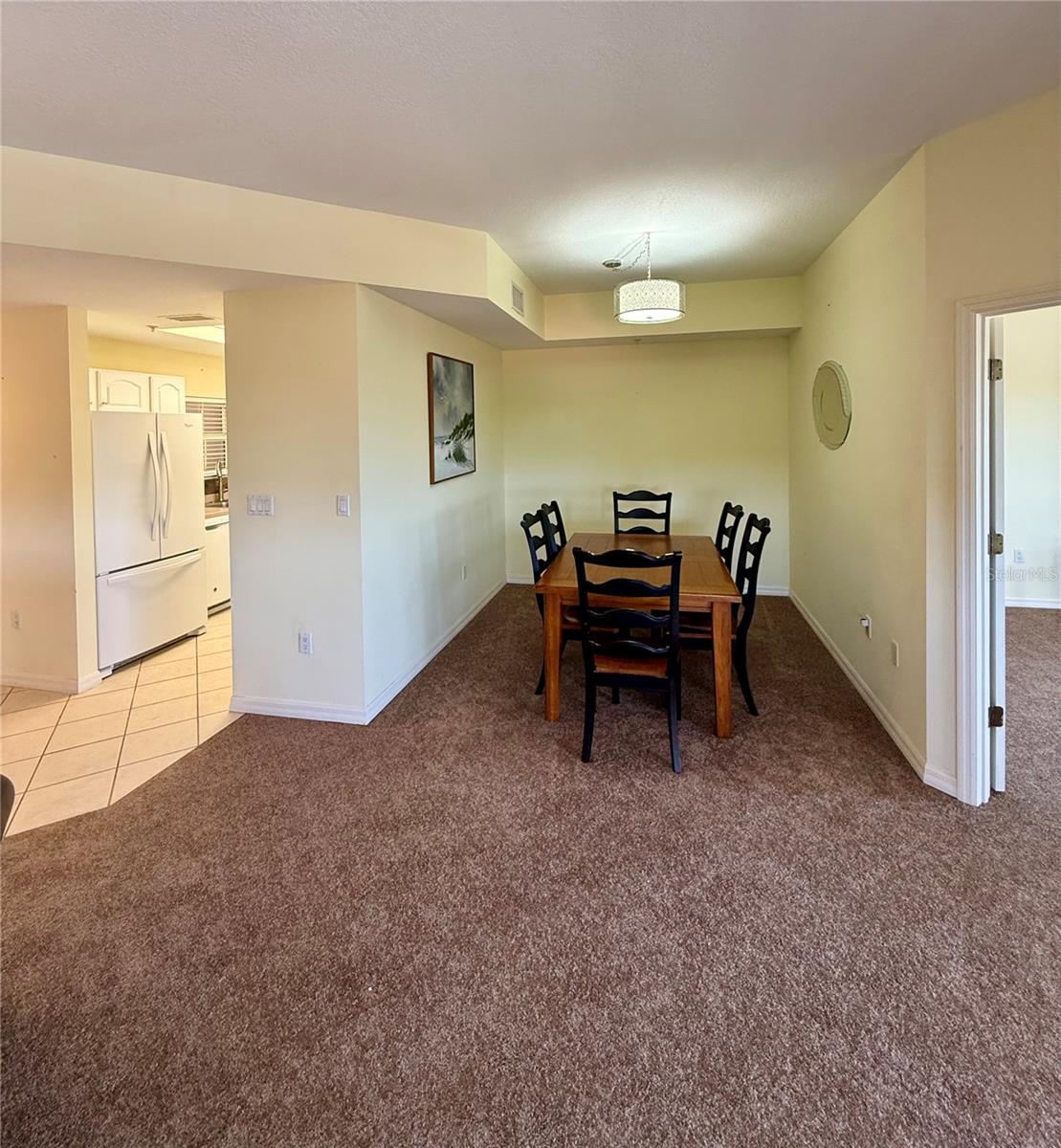 Image 25 of 31 For 3730 Cadbury Circle 528