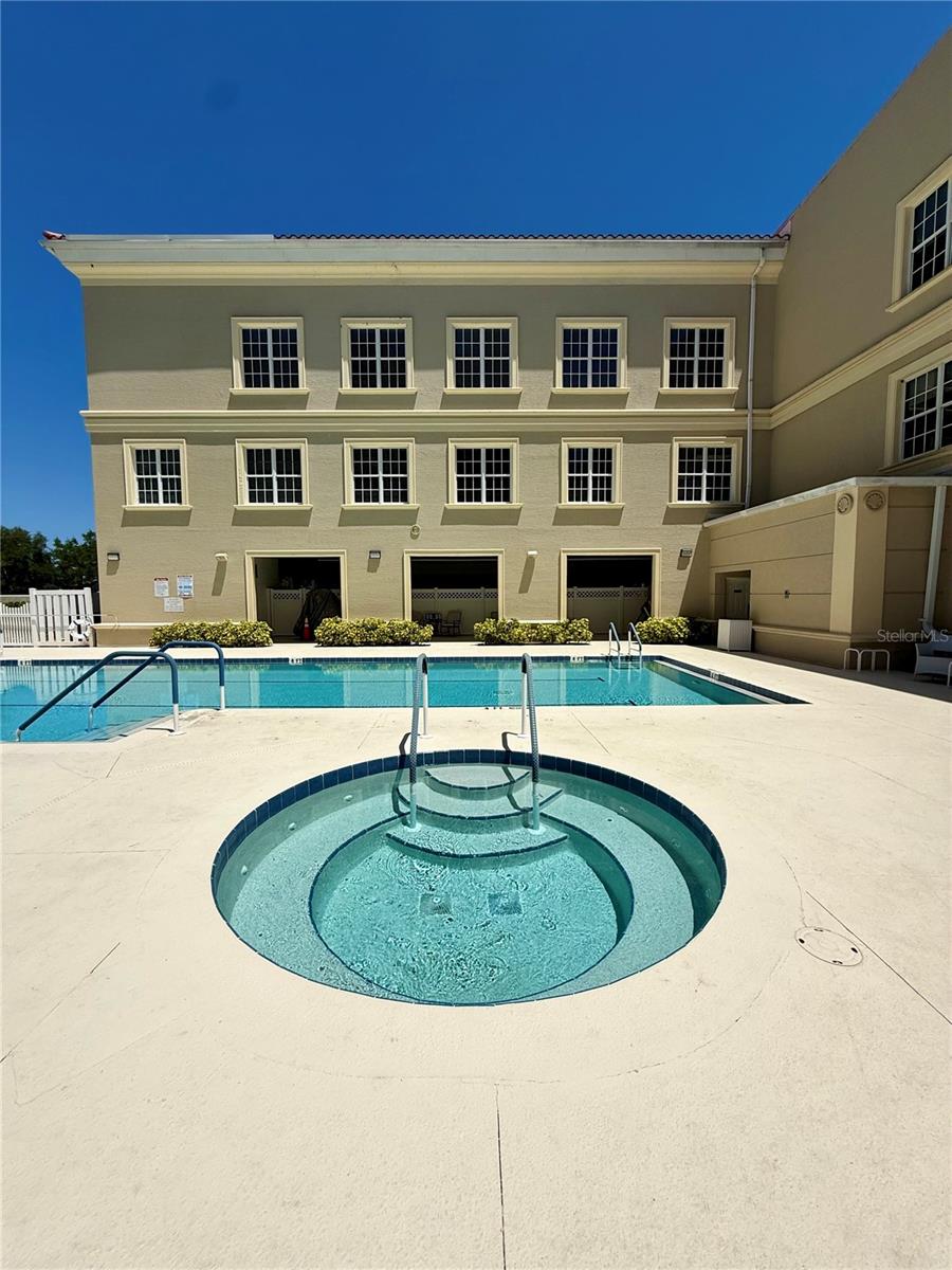 Image 7 of 31 For 3730 Cadbury Circle 528