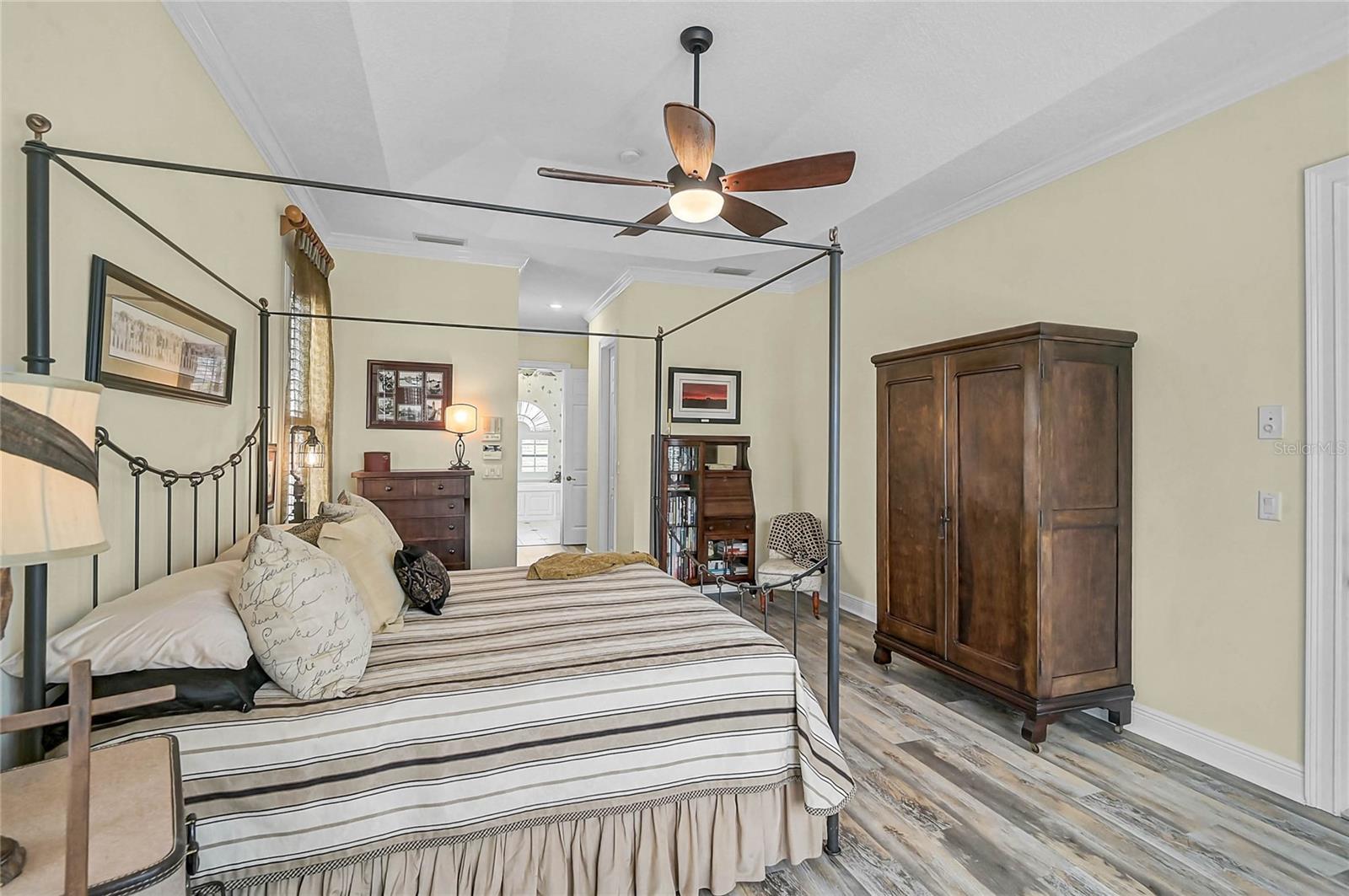 Image 25 of 60 For 4360 Via Del Santi