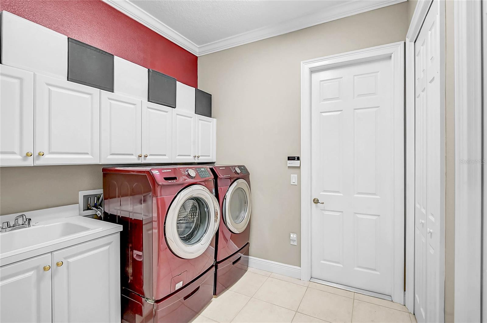 Image 39 of 60 For 4360 Via Del Santi