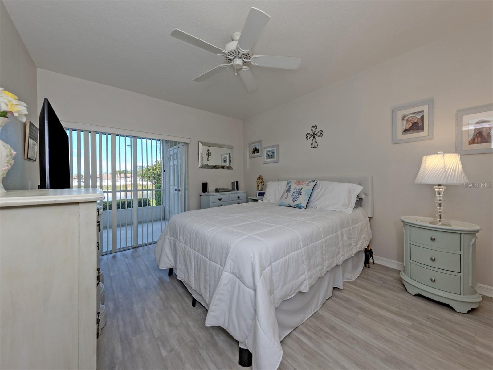 Image 19 of 49 For 891 Norwalk Drive # 105