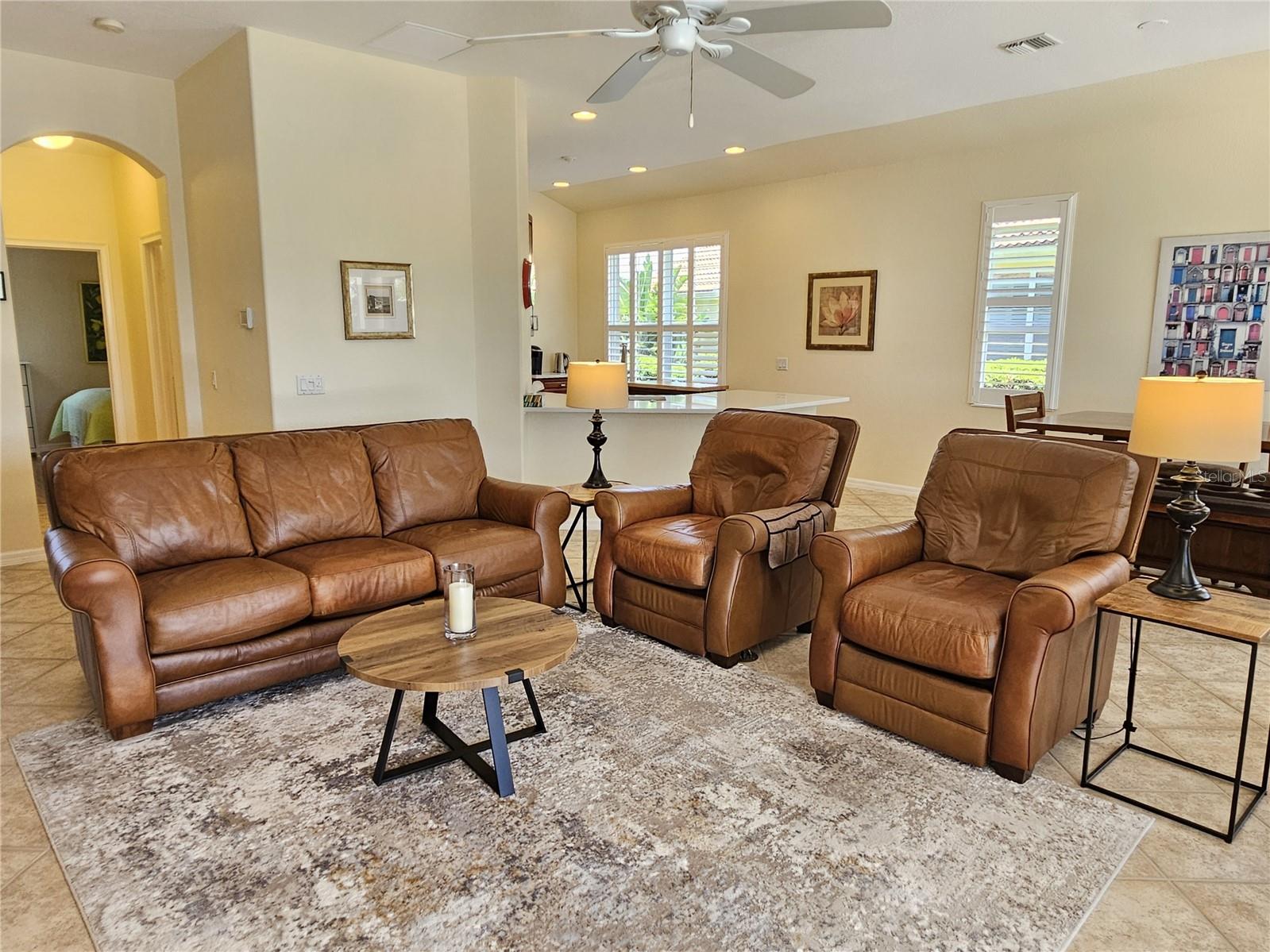 Image 19 of 37 For 133 Treviso Court