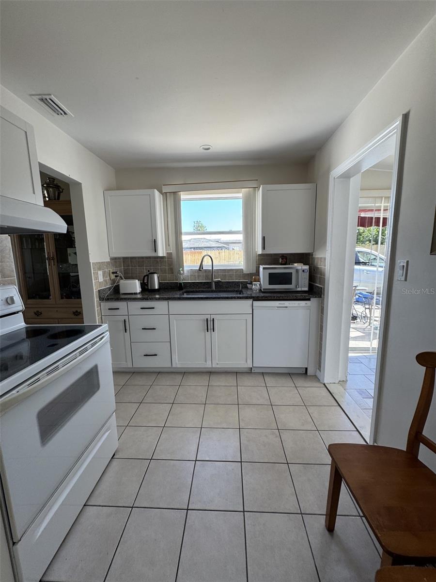 Image 12 of 13 For 5277 Grobe Street