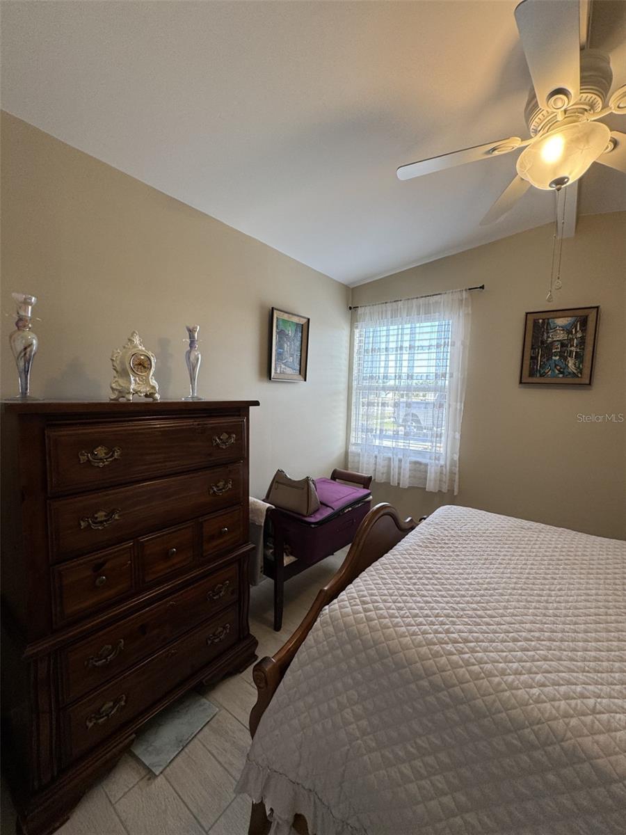 Image 6 of 13 For 5277 Grobe Street