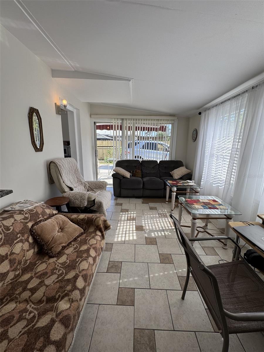 Image 7 of 13 For 5277 Grobe Street