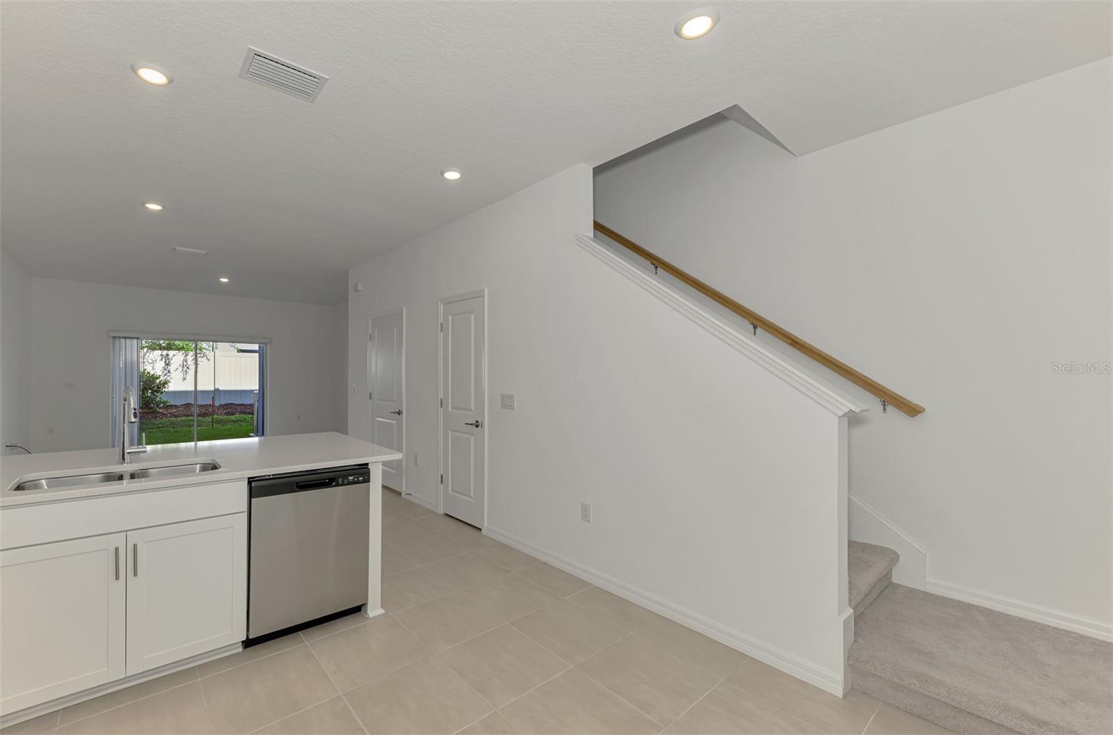 Image 20 of 48 For 8540 Daybreak Street