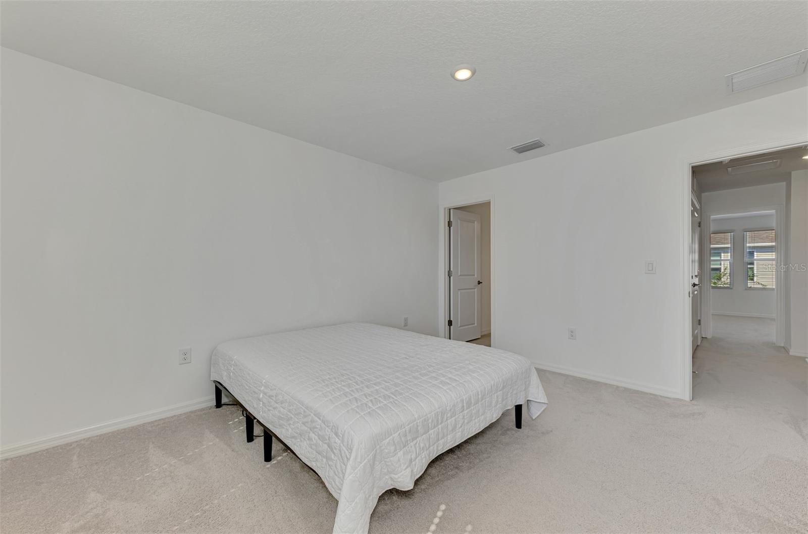 Image 25 of 48 For 8540 Daybreak Street