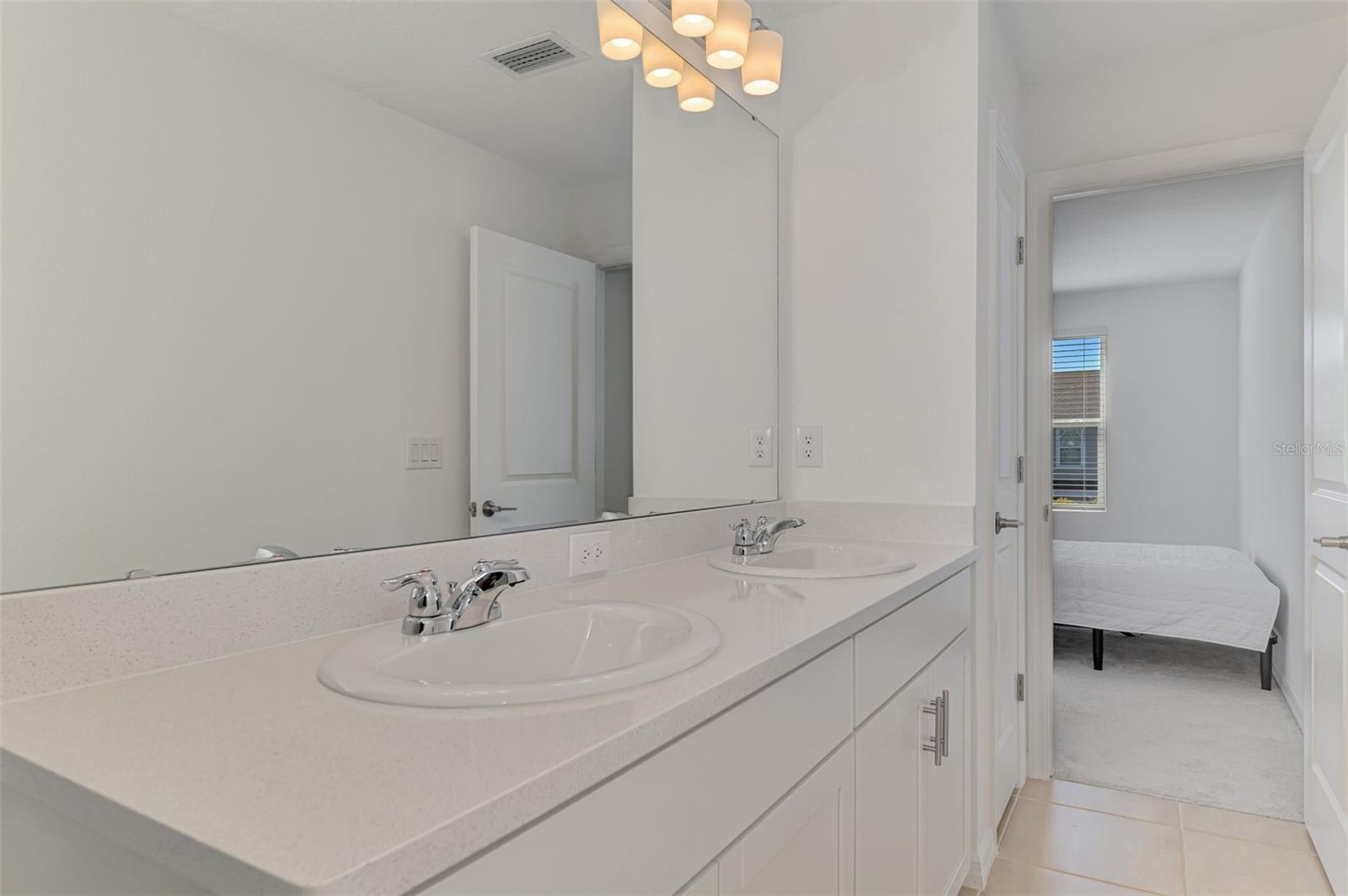 Image 27 of 48 For 8540 Daybreak Street