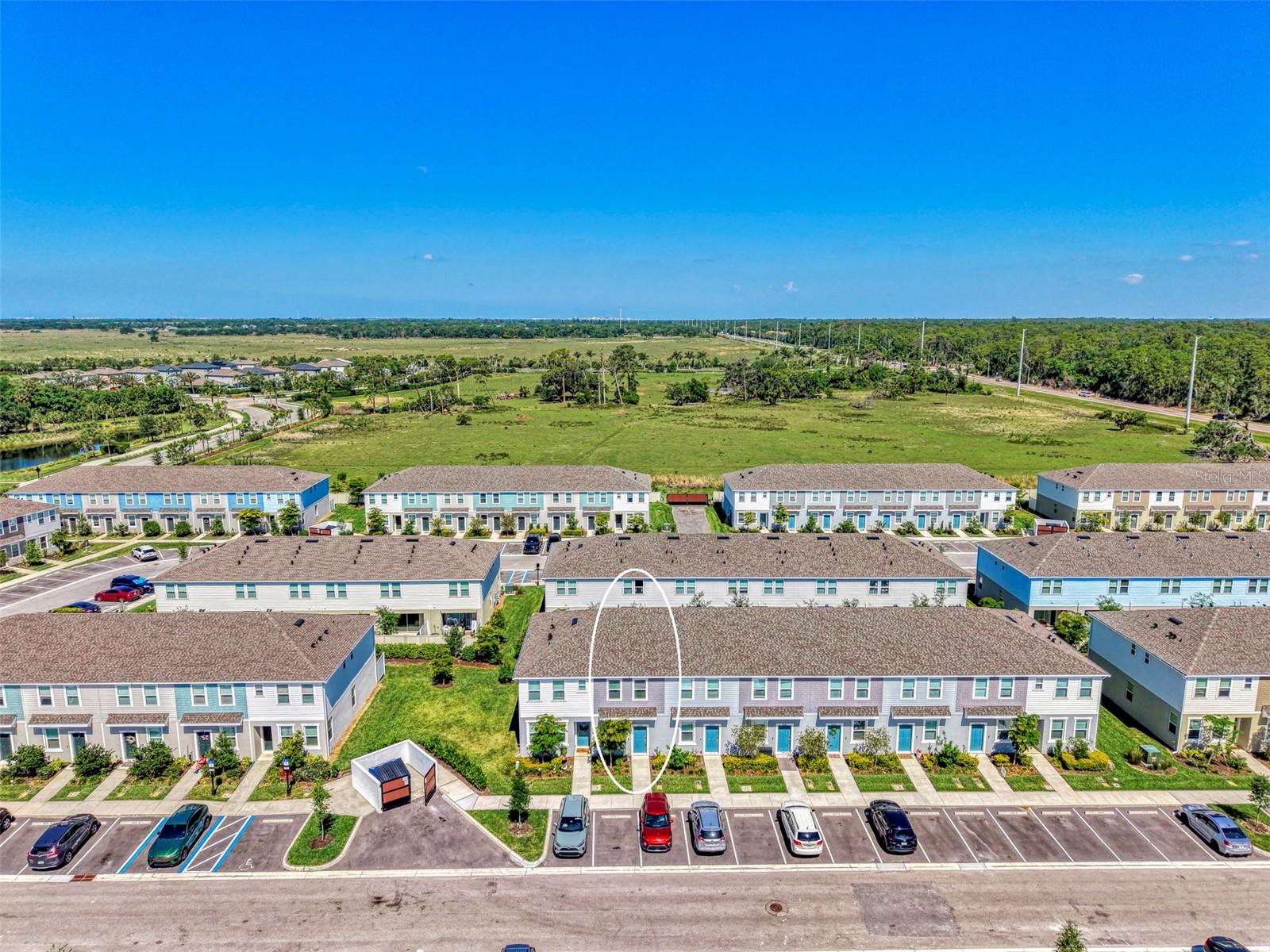 Image 4 of 48 For 8540 Daybreak Street