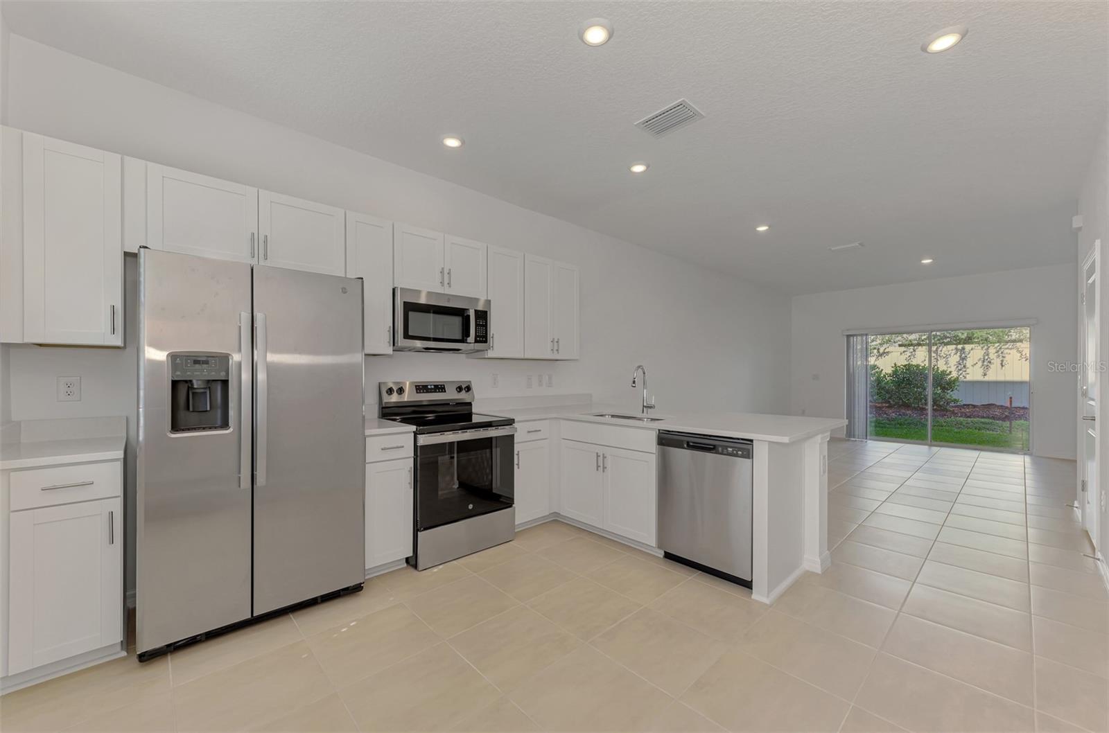 Image 9 of 48 For 8540 Daybreak Street