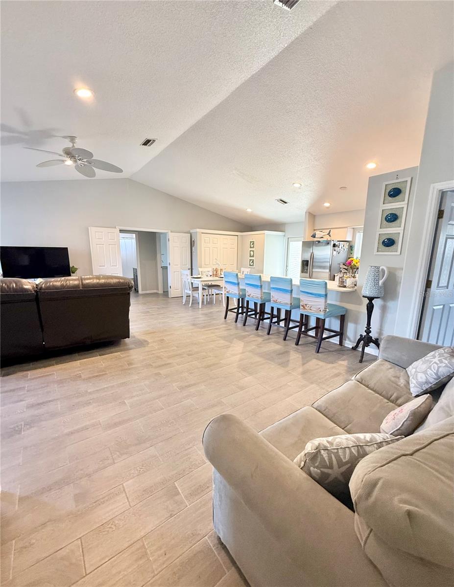 Image 4 of 31 For 1317 Barbara Drive