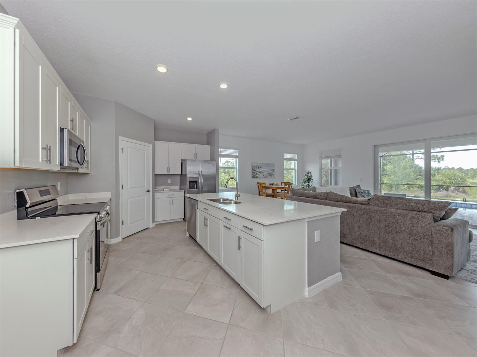 Image 15 of 98 For 11088 Pinot Drive