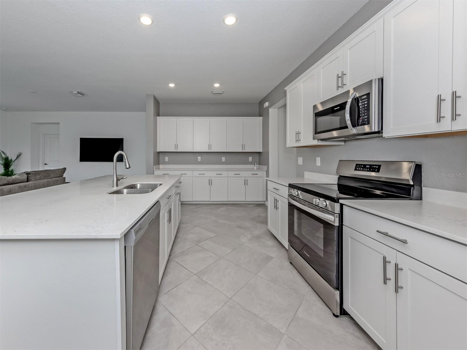 Image 17 of 98 For 11088 Pinot Drive