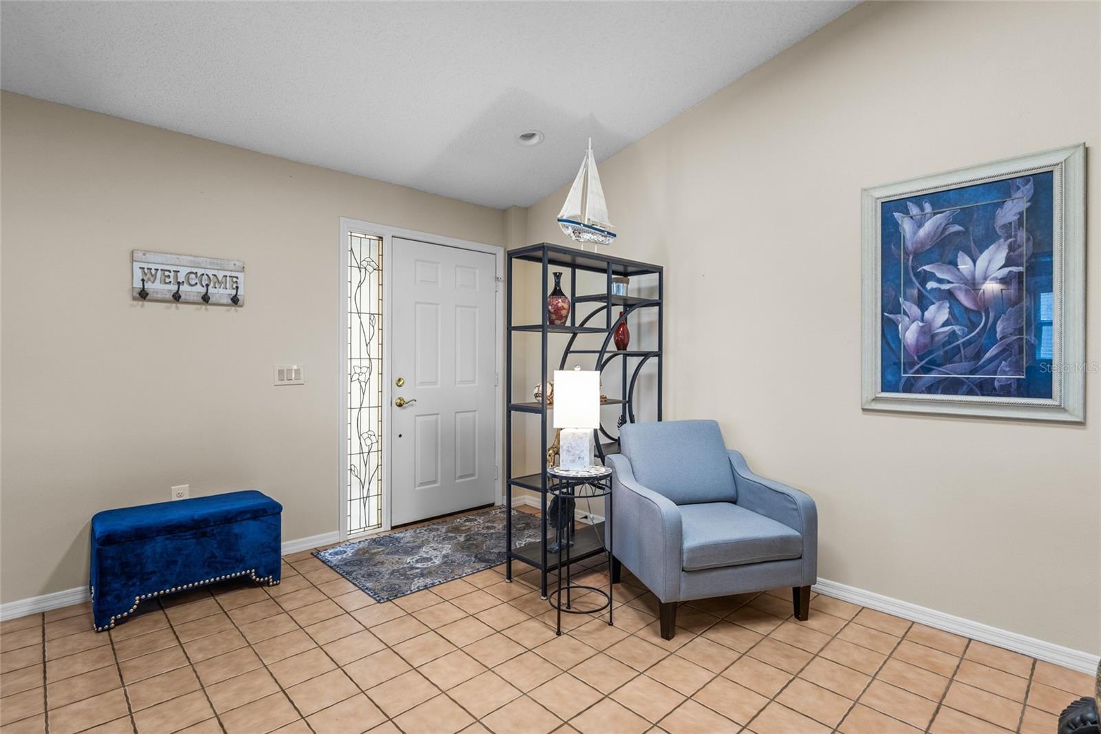 Image 19 of 76 For 138 Southampton Place S # 357