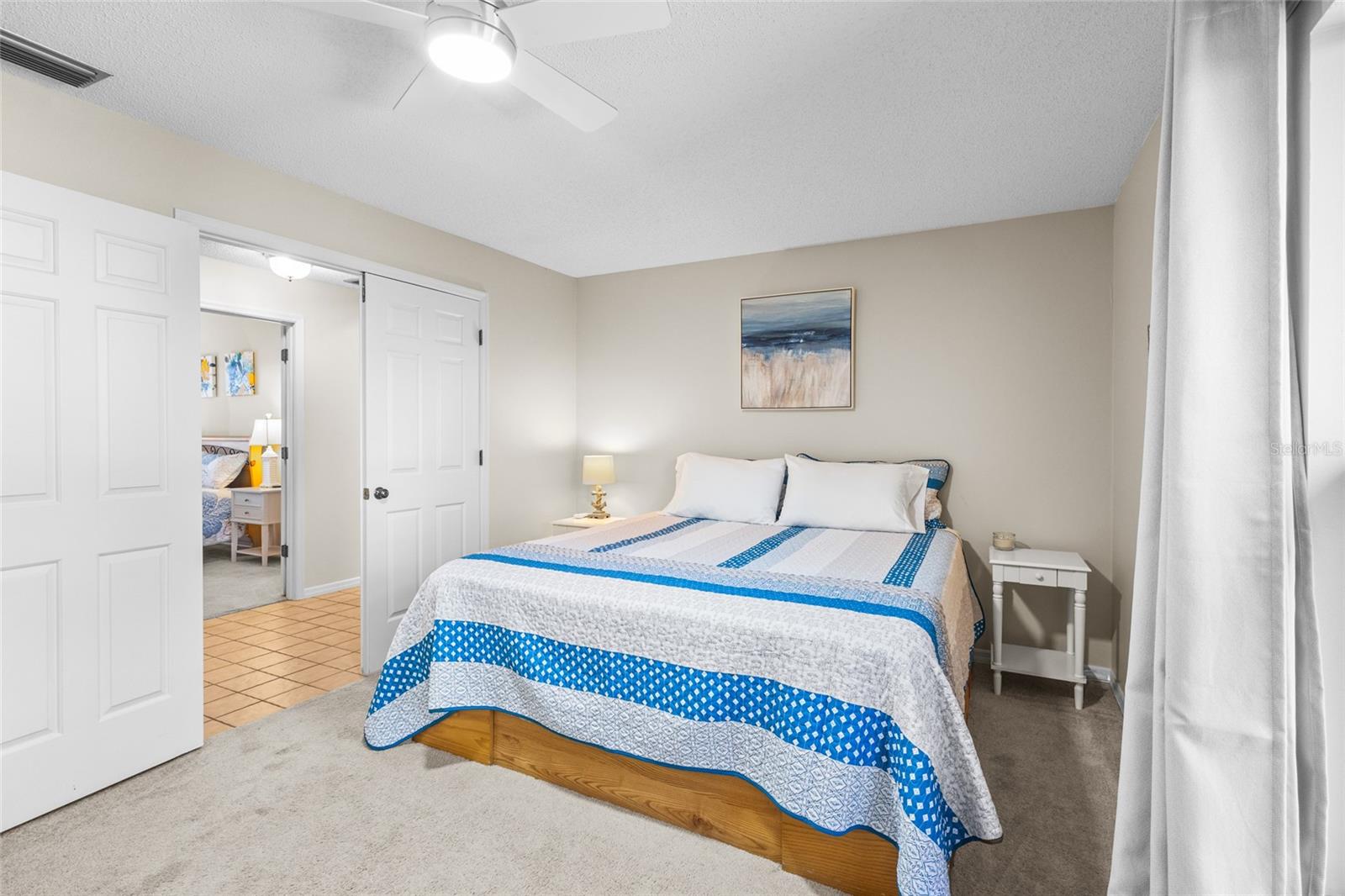 Image 38 of 76 For 138 Southampton Place S # 357