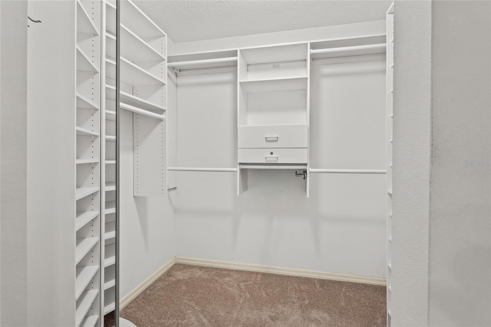 Image 39 of 76 For 138 Southampton Place S # 357