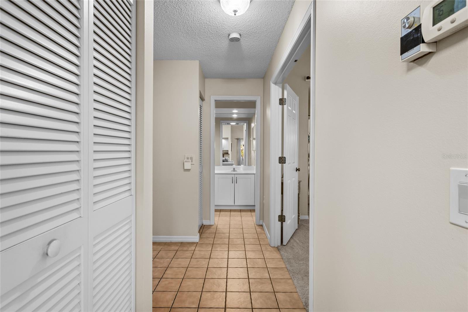 Image 43 of 76 For 138 Southampton Place S # 357