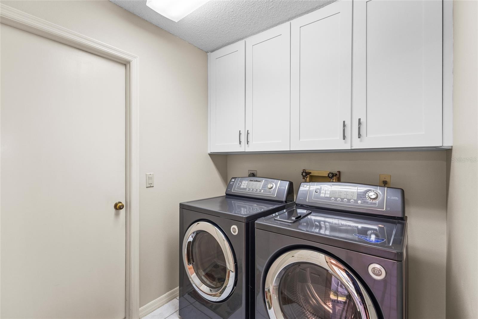 Image 45 of 76 For 138 Southampton Place S # 357