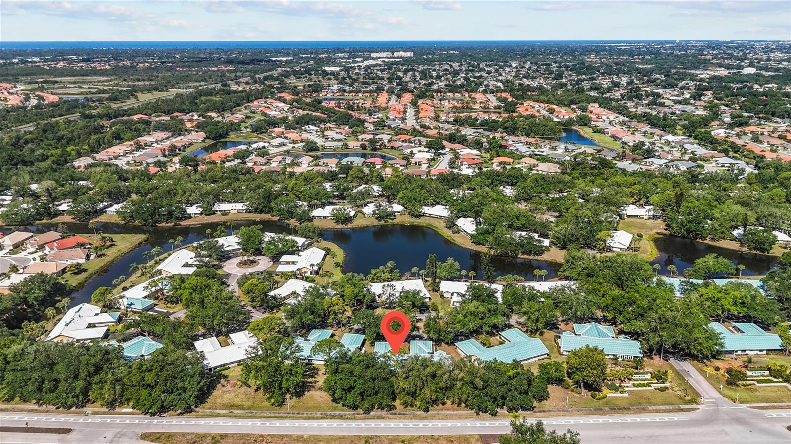 Image 54 of 76 For 138 Southampton Place S # 357