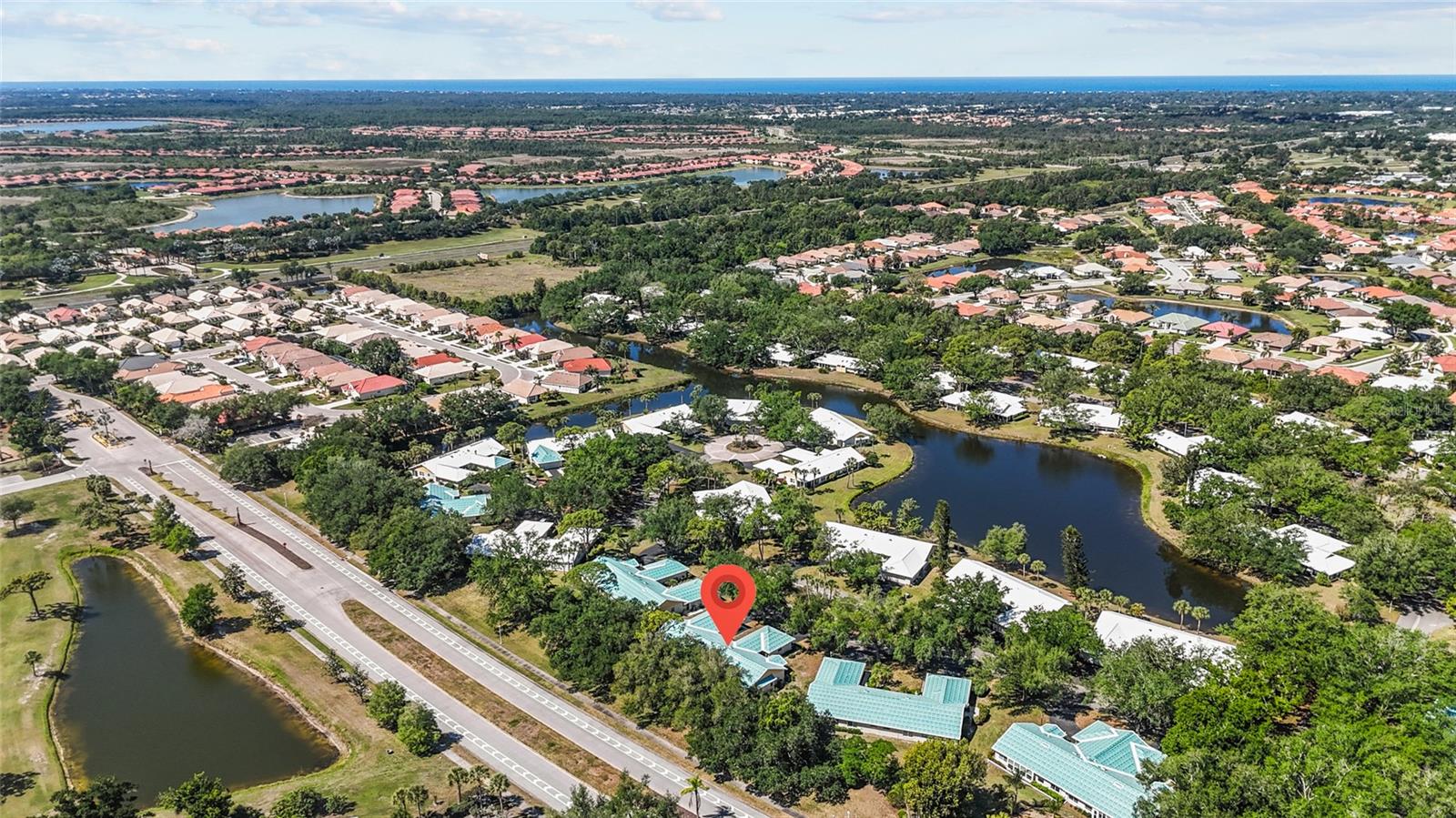 Image 55 of 76 For 138 Southampton Place S # 357