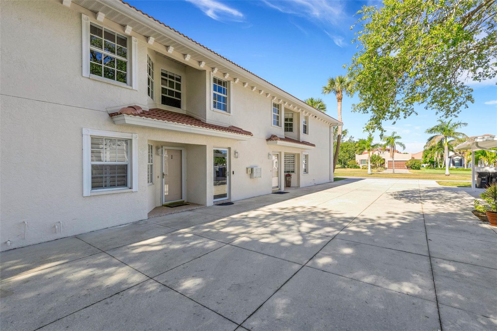 Image 2 of 37 For 528 Venice Avenue # 1