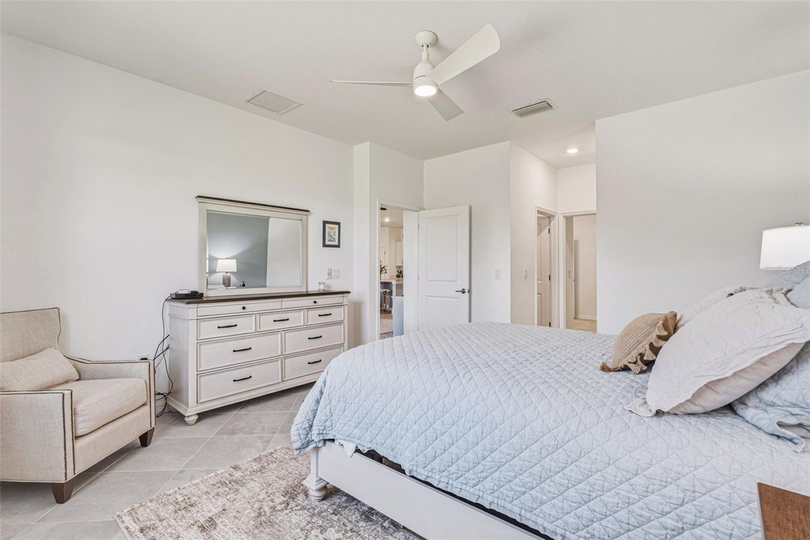 Image 23 of 54 For 17090 Luminous Avenue