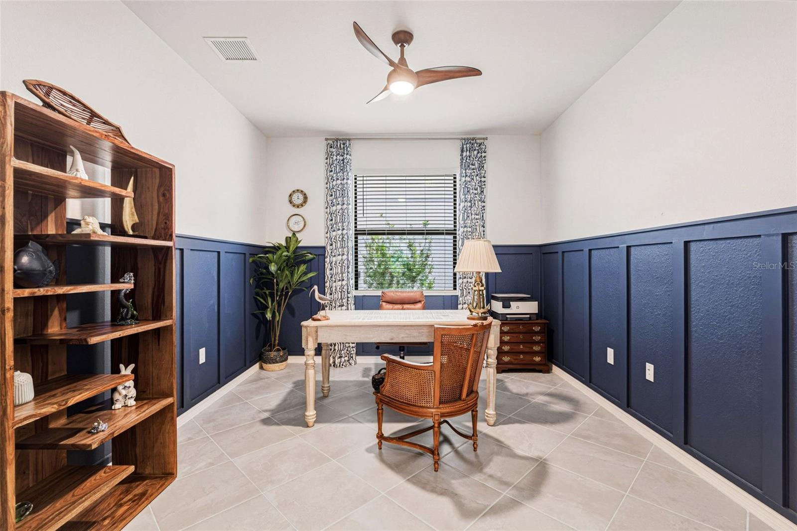 Image 4 of 54 For 17090 Luminous Avenue