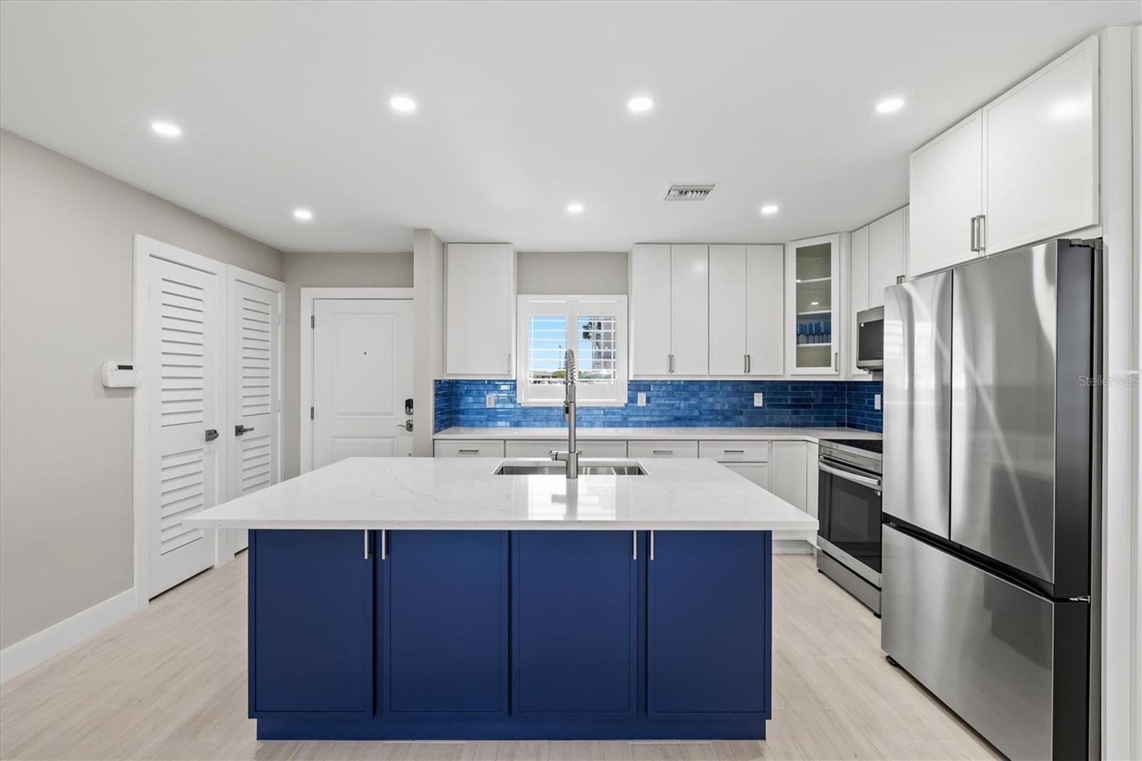 Image 12 of 78 For 1200 Tarpon Center Drive 1