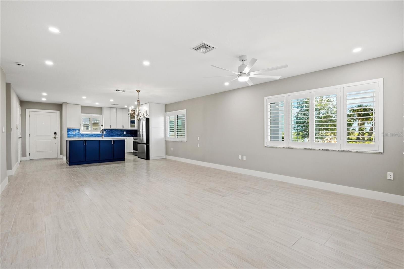 Image 20 of 78 For 1200 Tarpon Center Drive 1