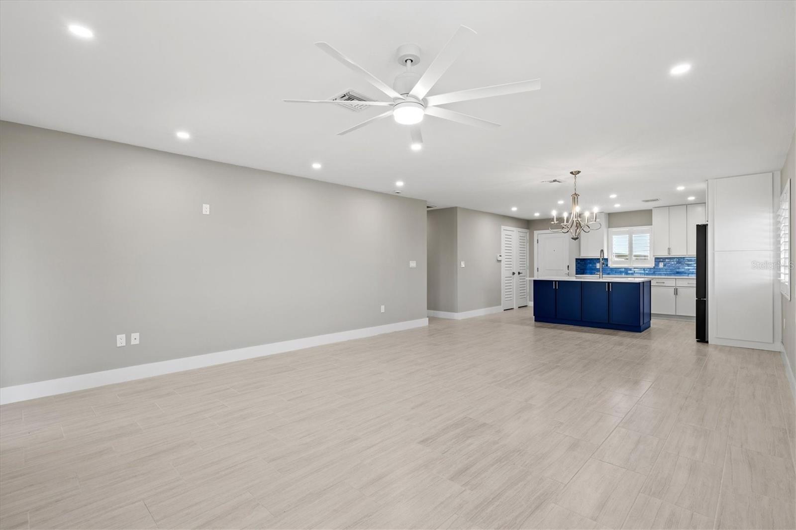 Image 22 of 78 For 1200 Tarpon Center Drive 1