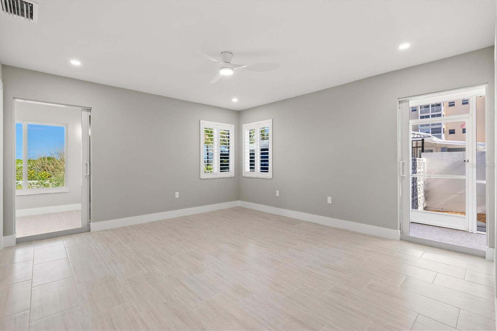 Image 29 of 78 For 1200 Tarpon Center Drive 1