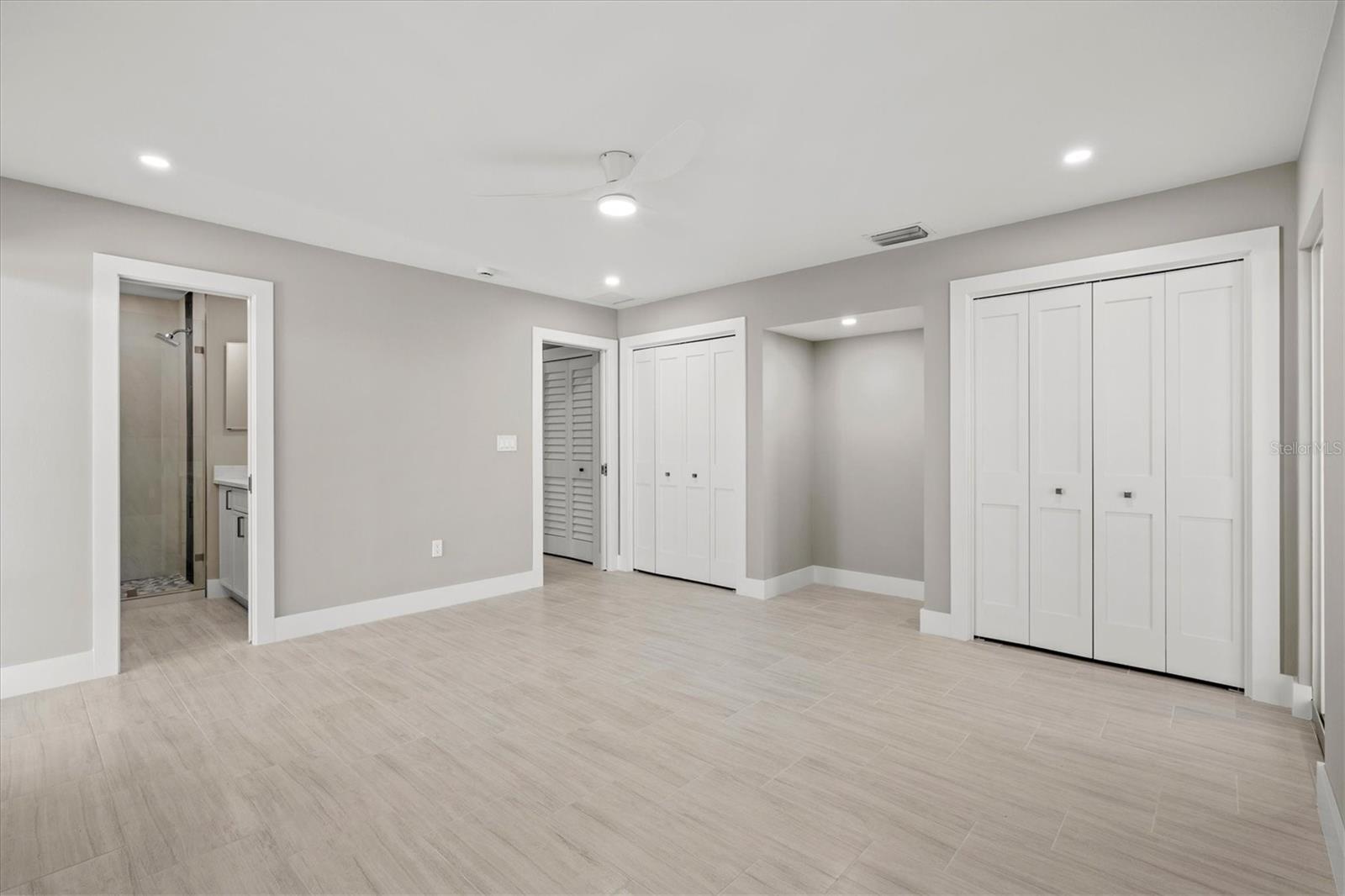 Image 32 of 78 For 1200 Tarpon Center Drive 1