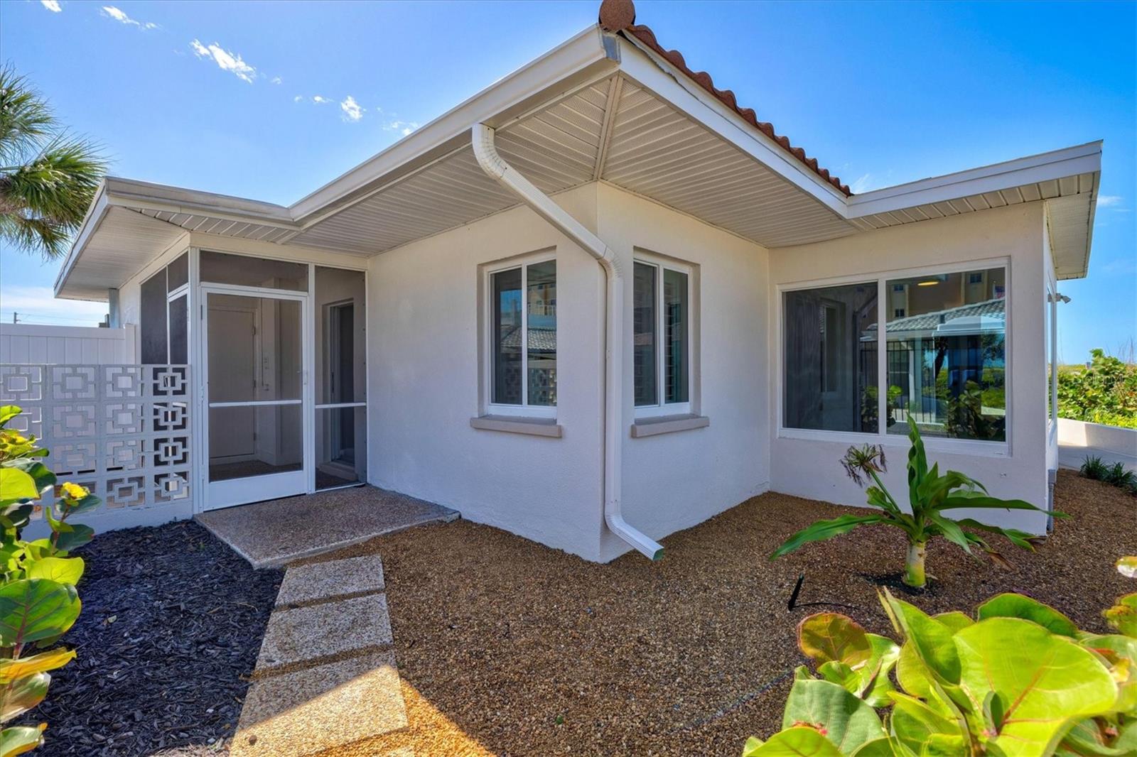 Image 38 of 78 For 1200 Tarpon Center Drive 1